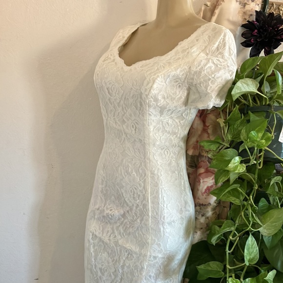 Vintage Wedding Dress UNITE! Ivory Lace Shell with Lining Long with Slit on Left - Picture 5 of 15